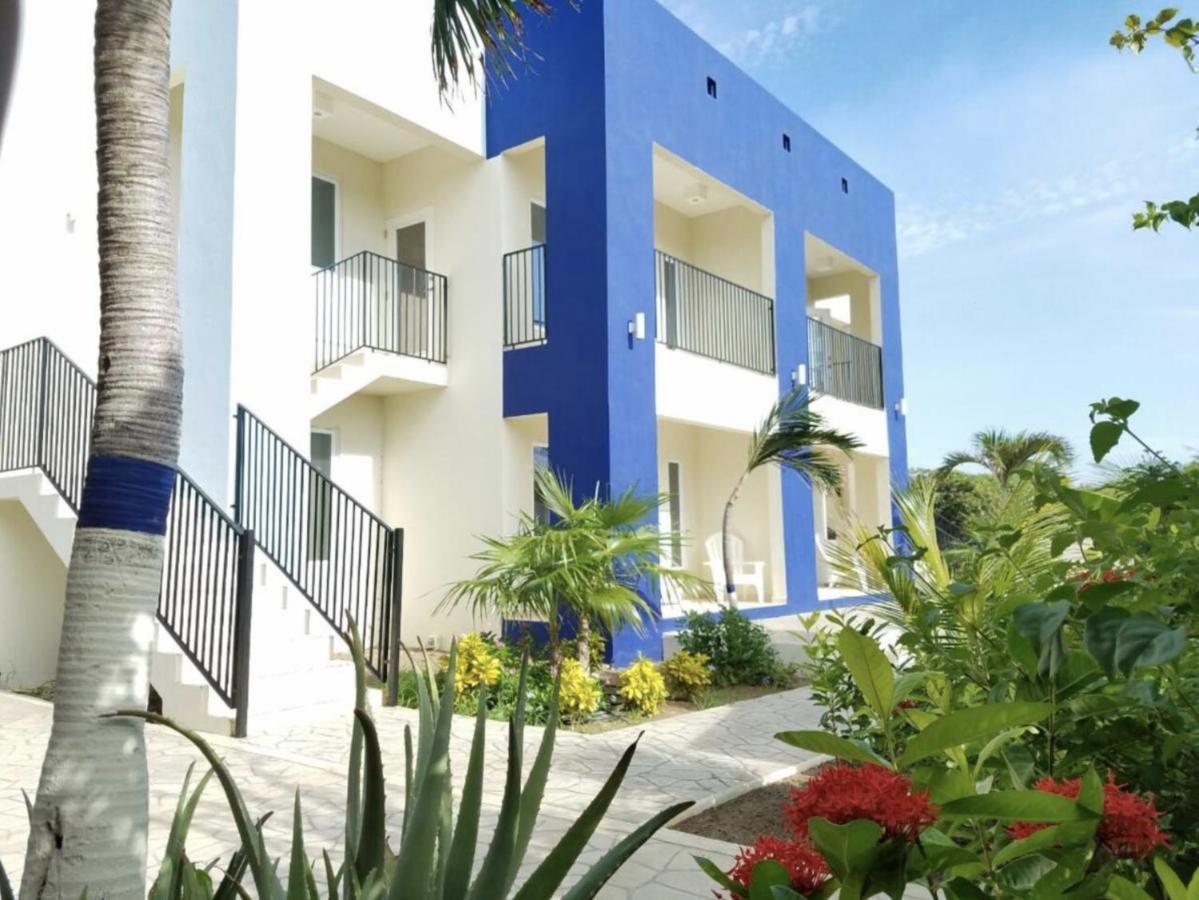 Andira Apartments Вилемстад Екстериор снимка